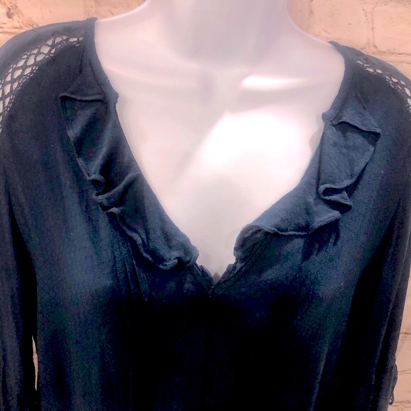 ❤️‍🔥Free People❤️‍🔥Beautiful Lightweight Blouse❤️‍🔥Measurements in Pics❤️‍🔥 - Picture 2 of 14